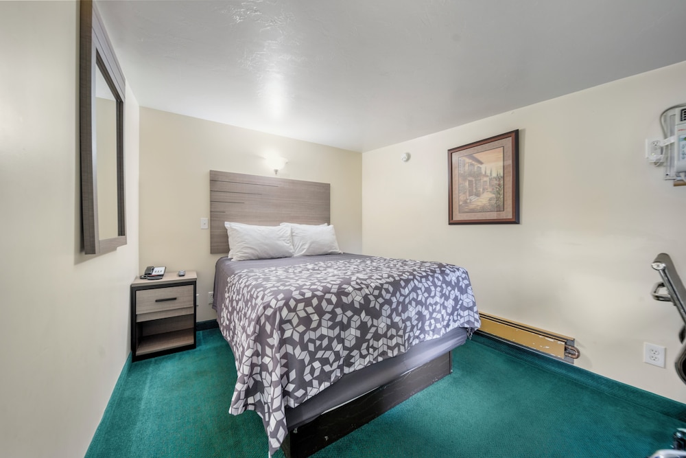 Kingsway Inn - photo 36