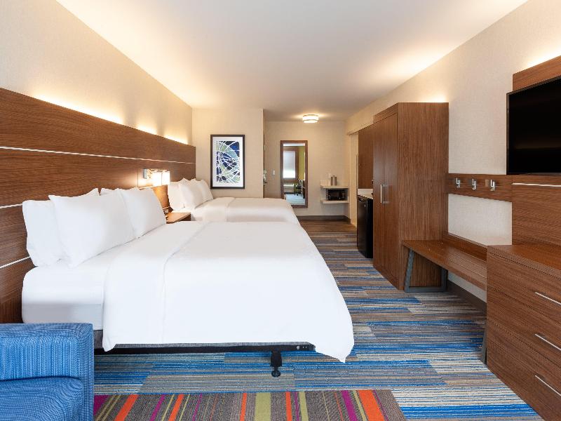 Holiday Inn Express & Suites Brunswick Harpers Ferry Area by IHG - photo 78