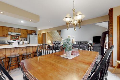 White Mountain Hideaway — 4-Star Luxury Hotel in North Conway, United States