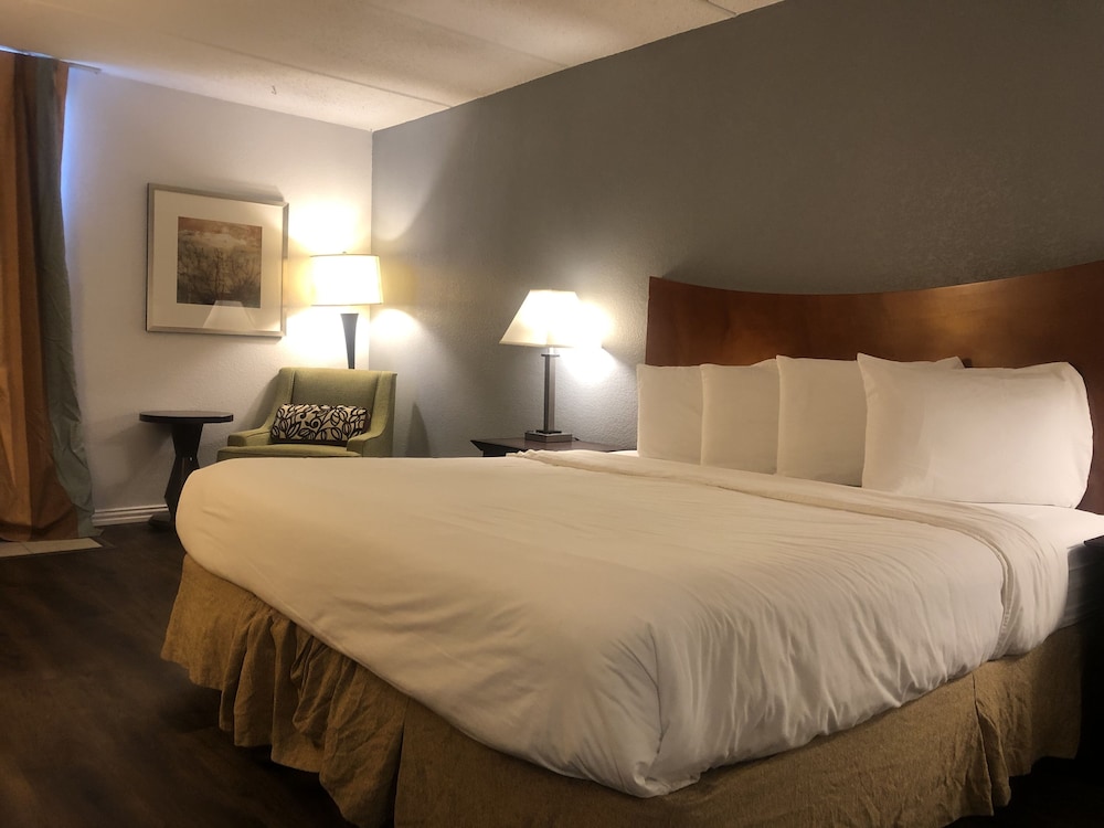 The Grand Hotel Spindletop - photo 16