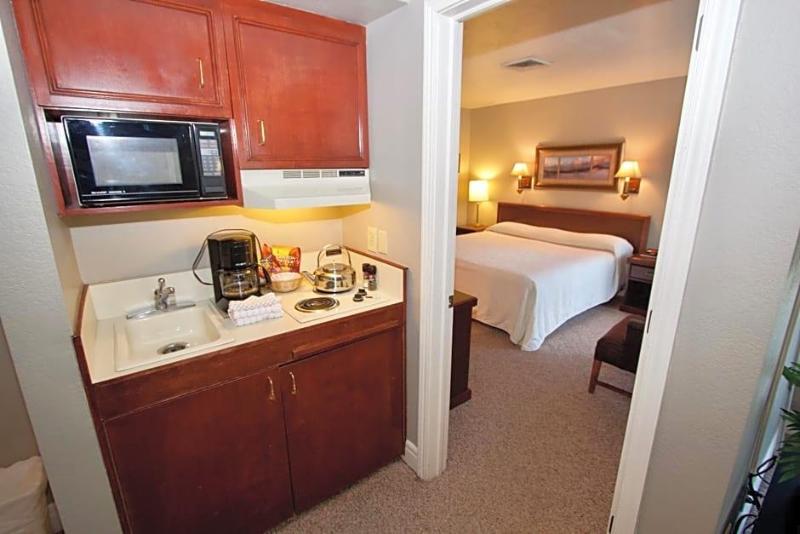 Baileys Harbor Yacht Club Resort - photo 47