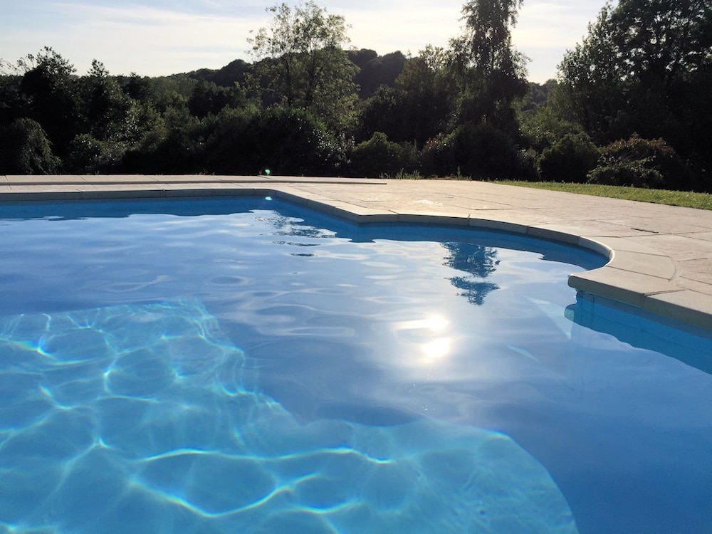 Beauchamps Maison d Hotes — 4-Star Luxury Hotel in Gennevilliers, France