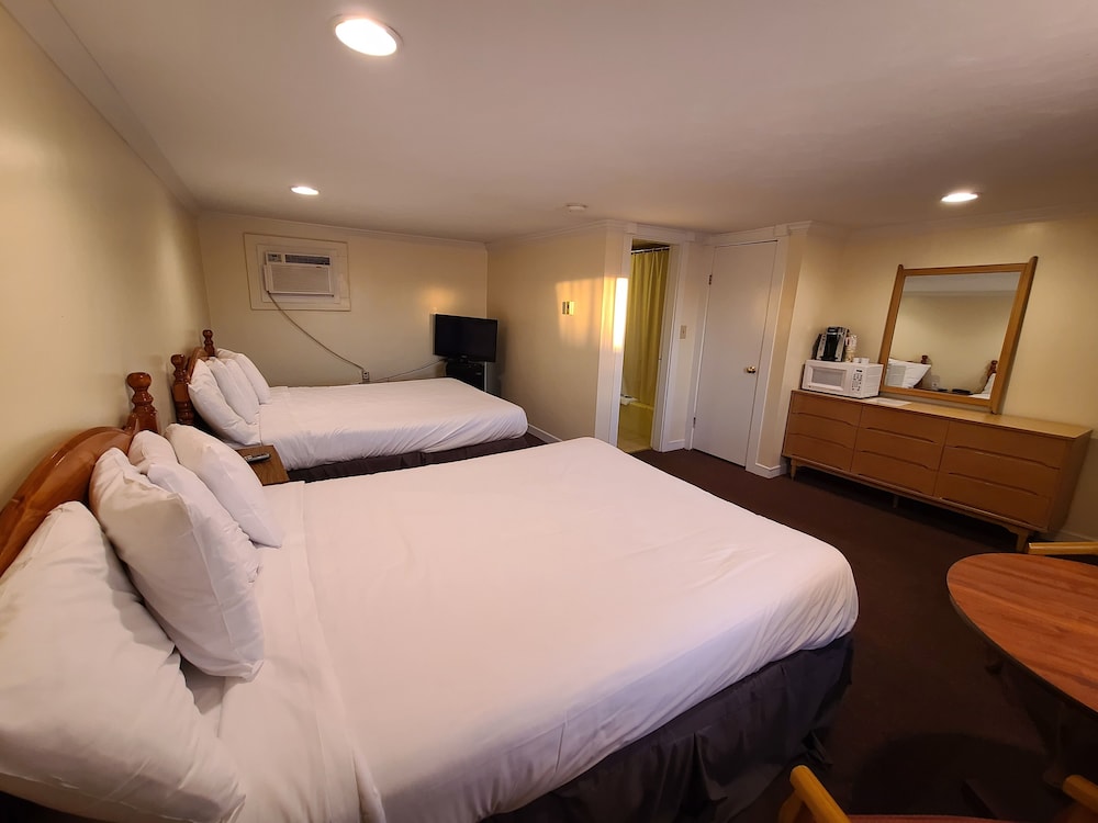 The Tides Motel - photo 14