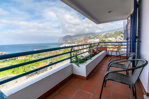 Sea and sunset view apartment in Funchal — 4-Star Luxury Hotel in Funchal, Portugal