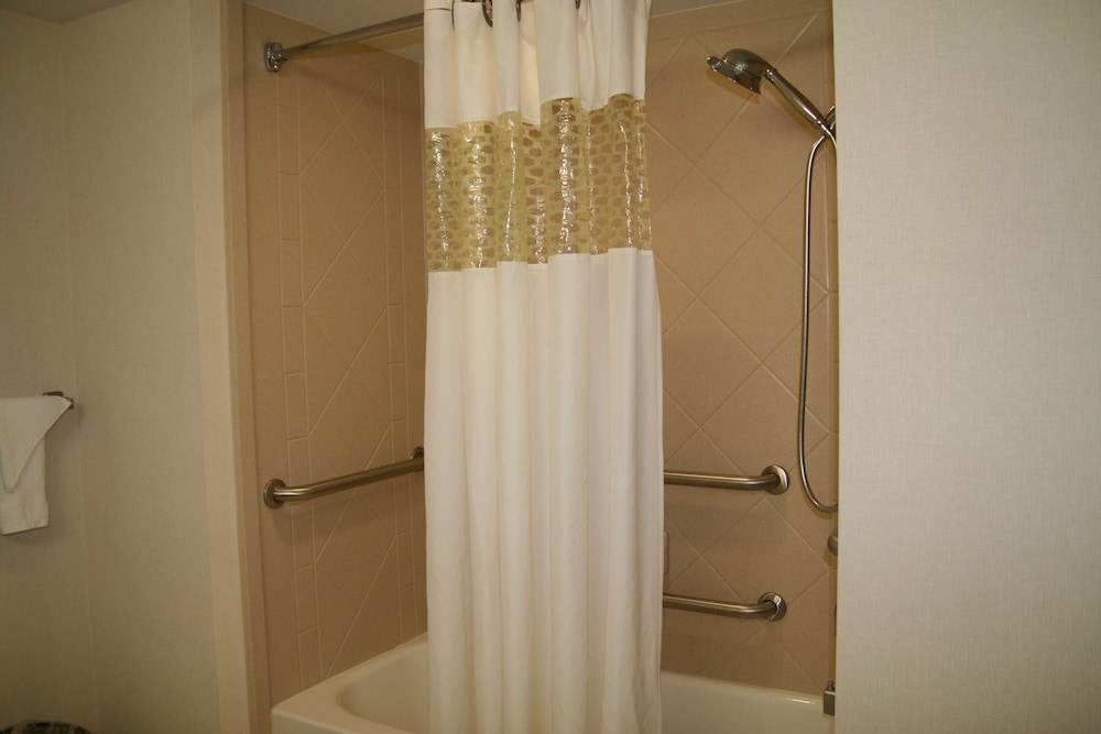 Hampton Inn Doylestown - photo 35