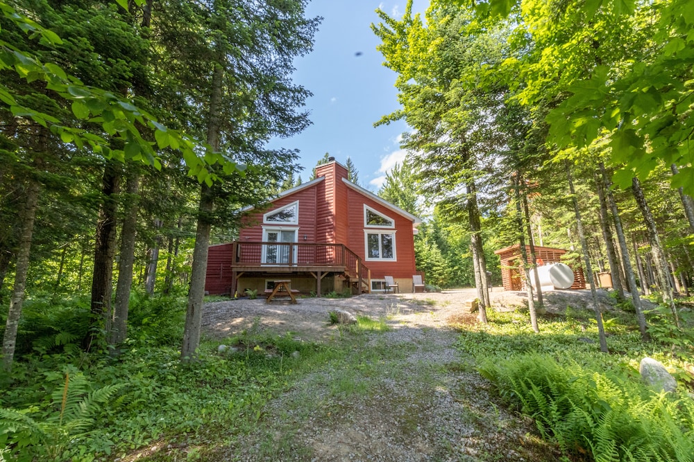 Les Chalets Tourisma Le Colibri — 4-Star Luxury Hotel in Quebec, Canada
