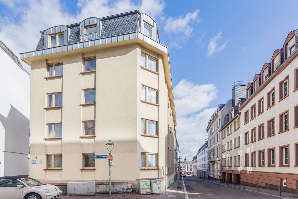 EJ9 Mainz Downtown in Mainz, Germany