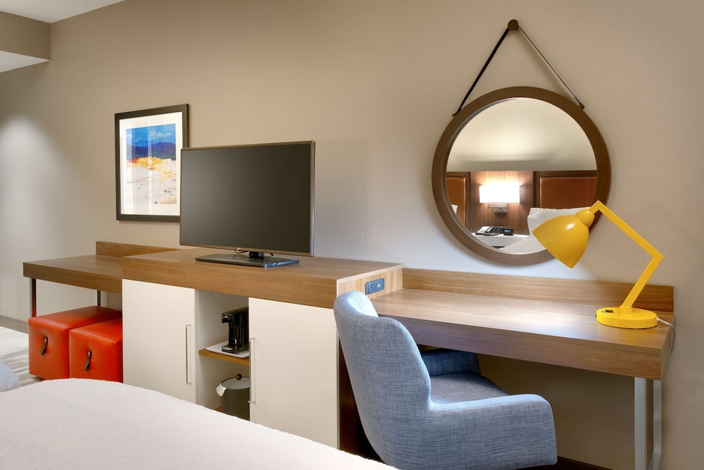 Hampton Inn & Suites Rexburg - photo 14