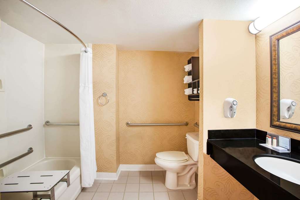 Wingate by Wyndham North Little Rock - photo 10