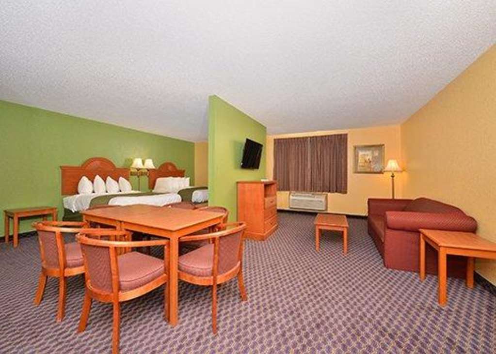 Quality Inn & Suites Grinnell near University - photo 10