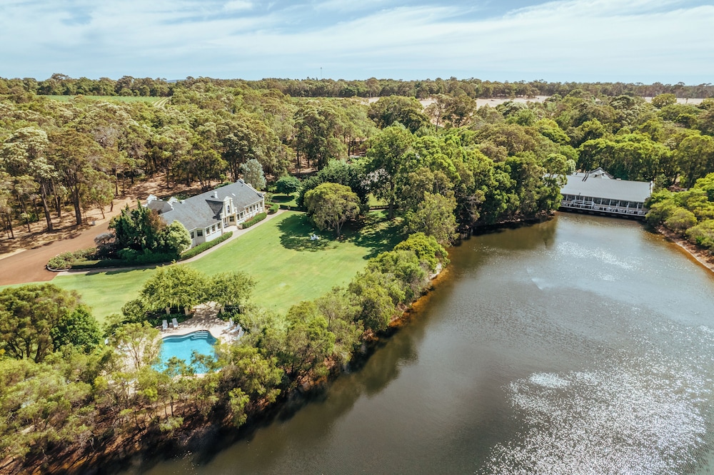 Cape Lodge — 5-Star Luxury Hotel in Yallingup, Australia