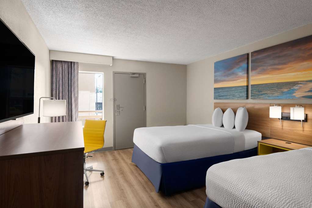 Days Inn by Wyndham Florence Near Civic Center - photo 21