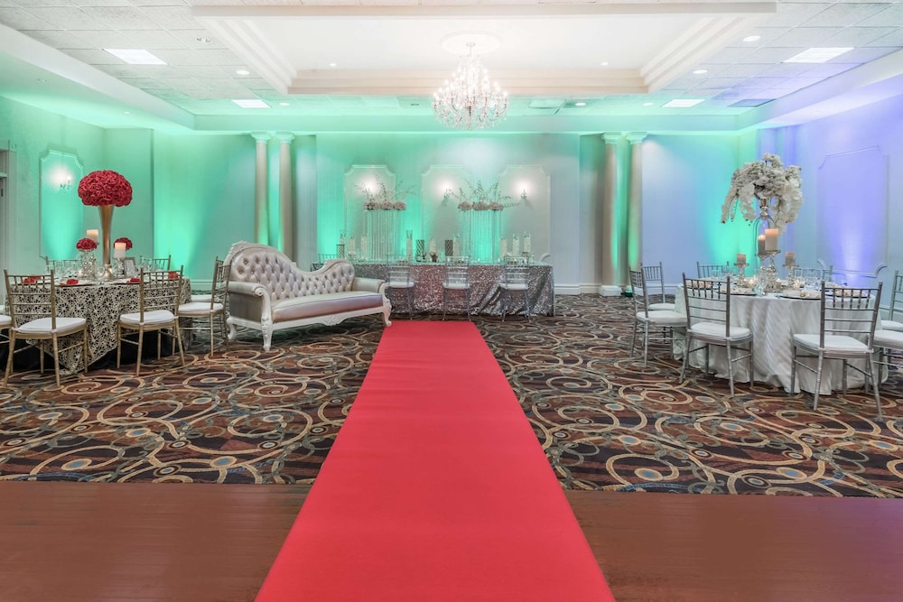 Clarion Hotel BWI Airport Arundel Mills - photo 56