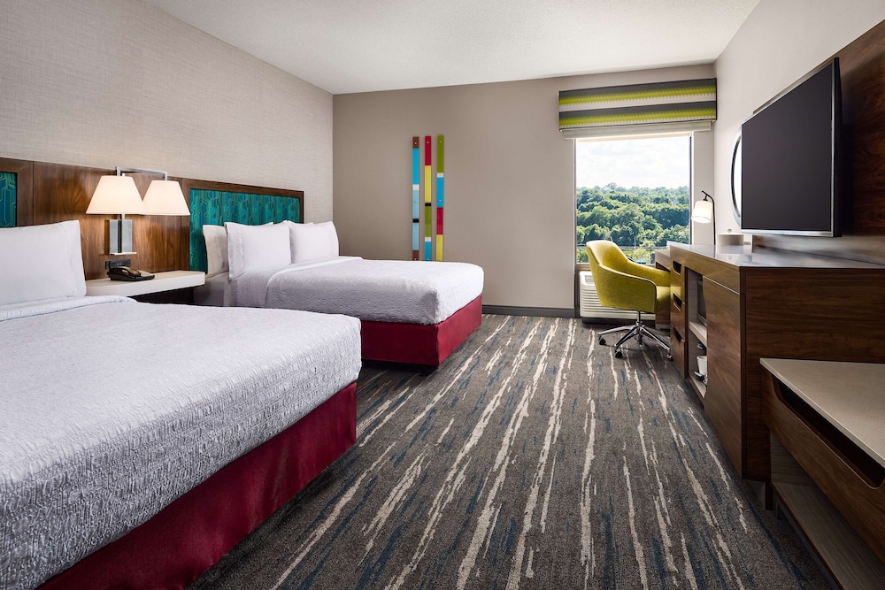 Hampton Inn Massillon - photo 13