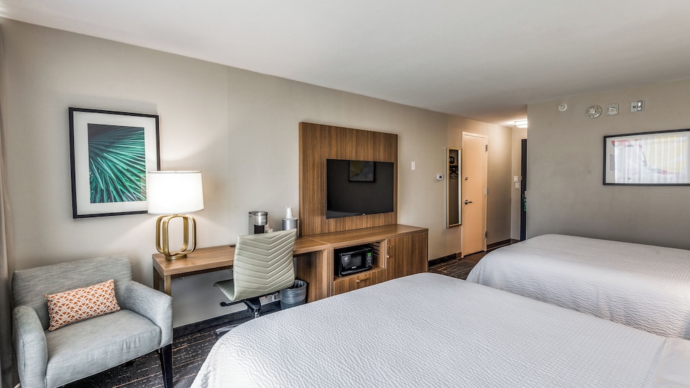 Holiday Inn Dallas Market Ctr Love Field by IHG - photo 6