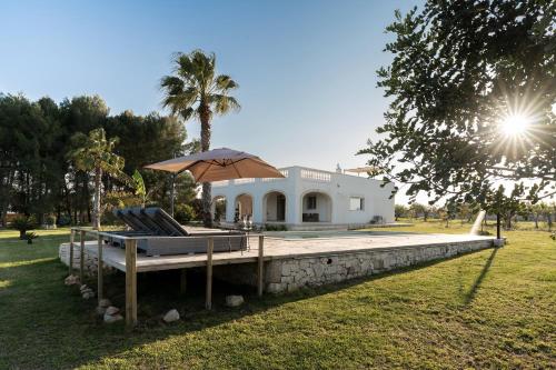 Villa Pallino. Riserva Naturale a 10 d auto. — 4-Star Luxury Hotel in San Vito Dei Normanni, Italy
