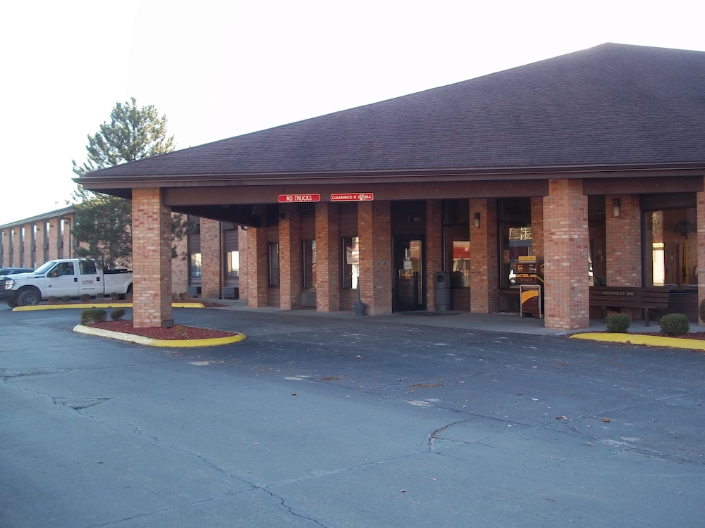 New Martinsville Inn - featured photo