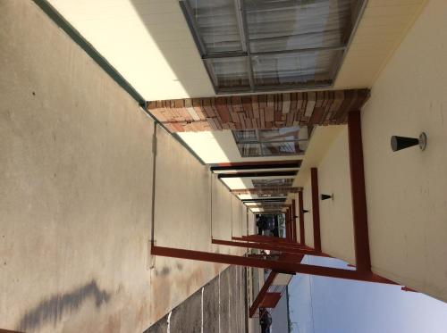 Towne Center Motel - photo 2