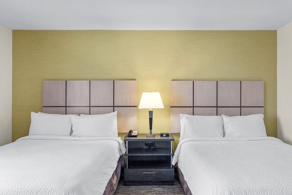 Candlewood Suites Erie by IHG - photo 7