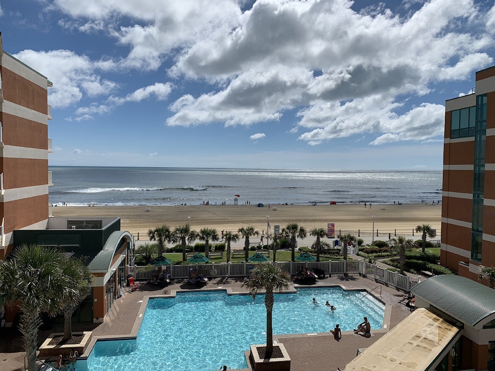 Holiday Inn & Suites Virginia Beach North Beach by IHG - photo 33