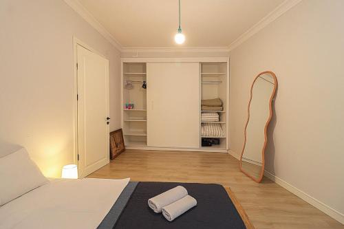 Mtatsminda Cozy Apt: Central & Comfy By Wehost