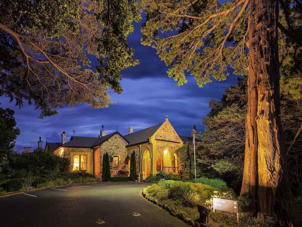 Mount Lofty House & Estate Adelaide Hills Adults Retreat — 5-Star Luxury Hotel in Crafers, Australia