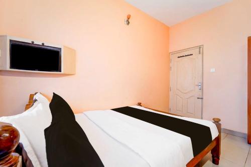 Collection O Anna Nagar Madurai in Madurai, India