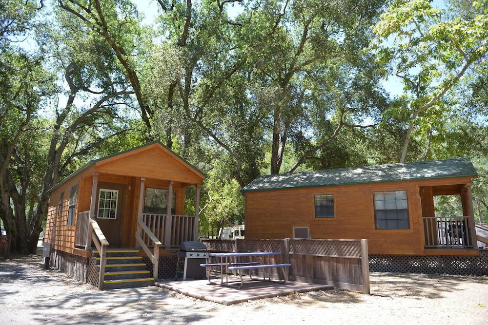Morgan Hill RV Resort Campsite - photo 2