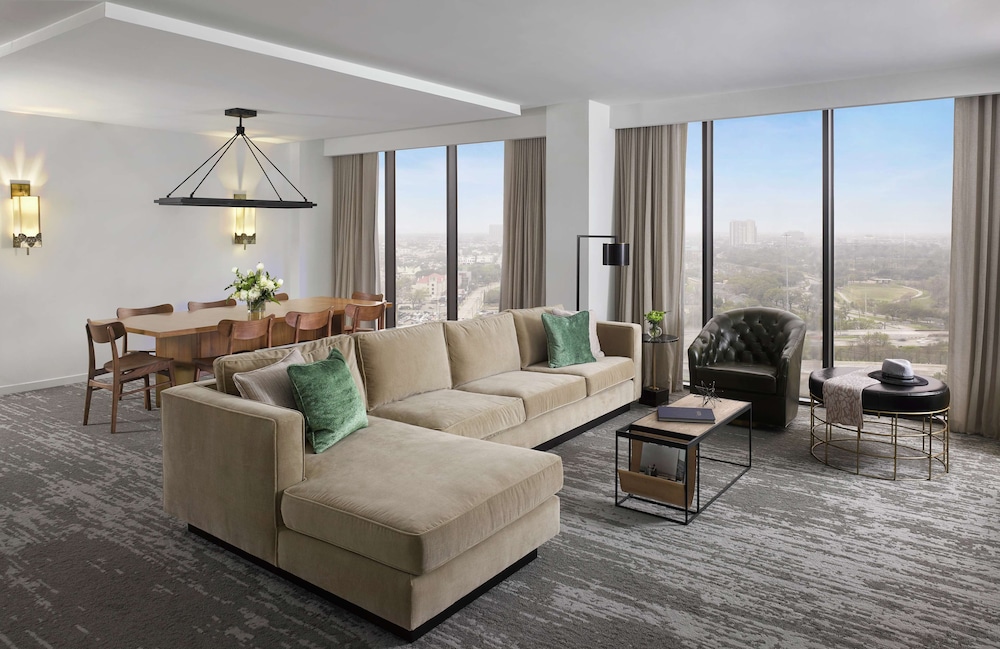 C. Baldwin Curio Collection by Hilton - photo 23