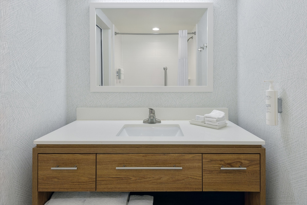 Home2 Suites by Hilton Nokomis Sarasota Casey Key - photo 14