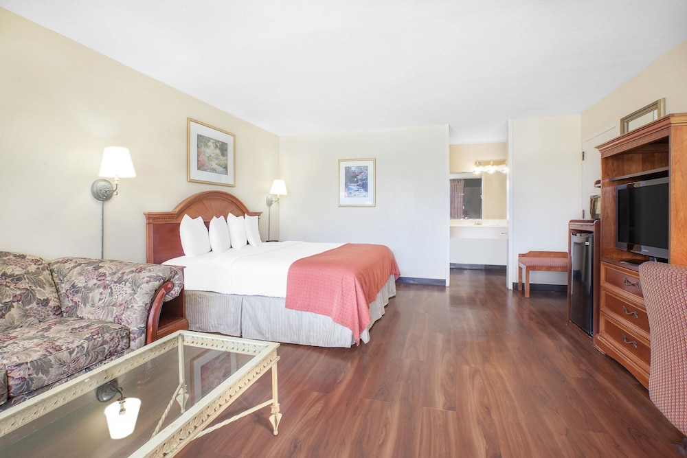 Baymont by Wyndham Paris - photo 11