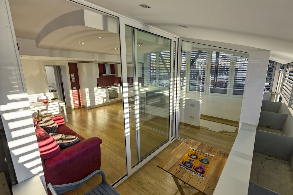 San Siro Apartment — 4-Star Luxury Hotel in Milan, Italy