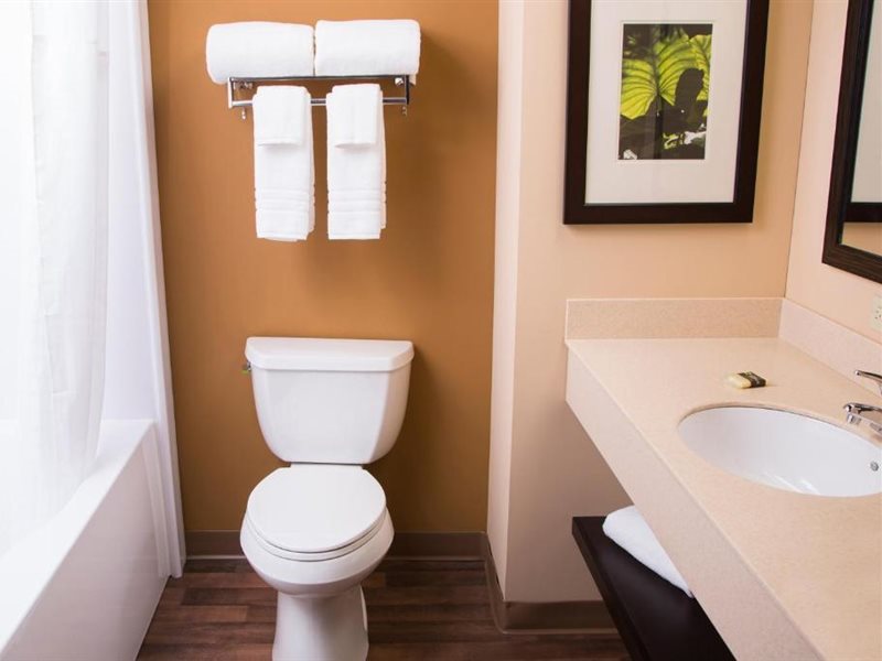 Extended Stay America Select Suites Detroit Farmington Hills - photo 5
