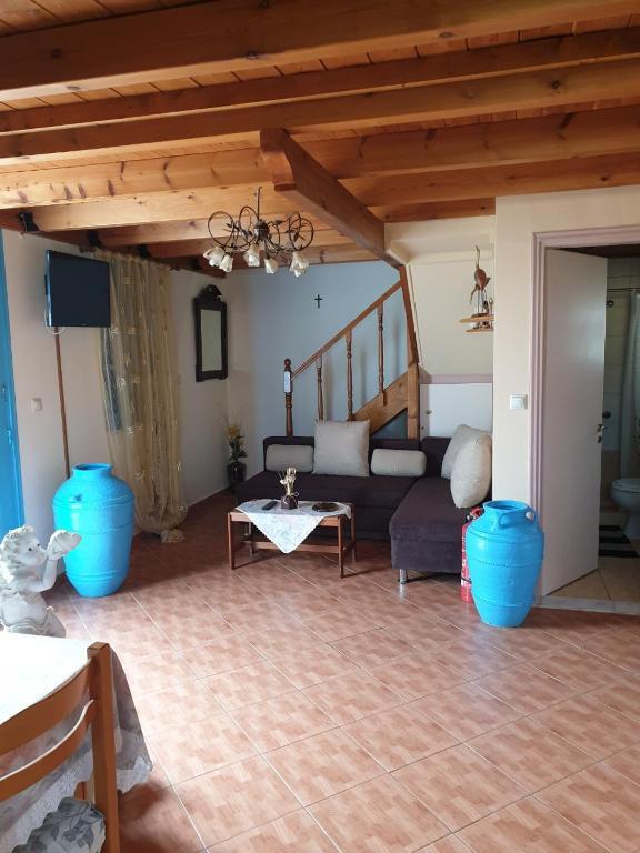 Villa Efraim Amalia — 4-Star Luxury Hotel in Chalki, Greece