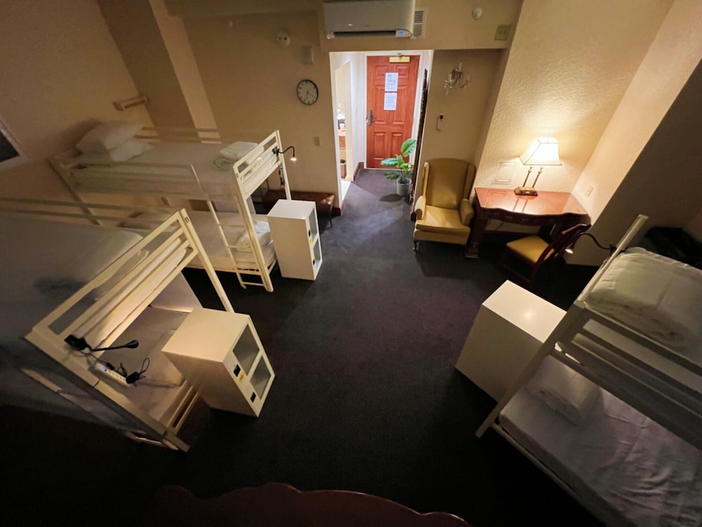 Bposhtels Tampa - photo 21