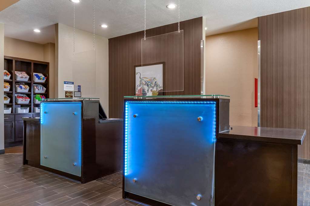 Best Western Plus Big Lake Inn - photo 10