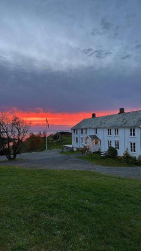 Sjønært småbruk - last minute hotel in Unknown City