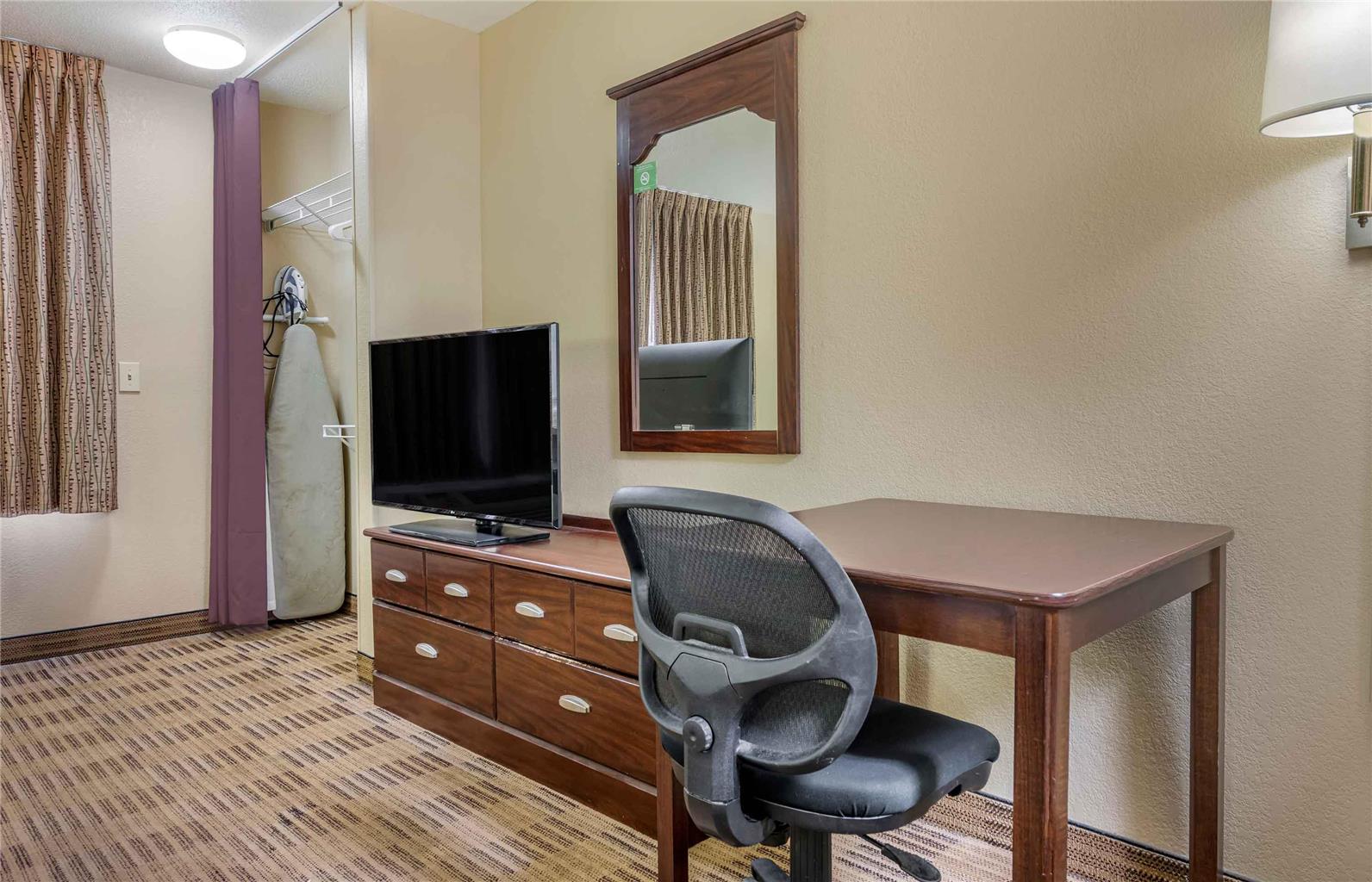 Extended Stay America Select Suites Jacksonville Lenoir Avenue East - photo 12