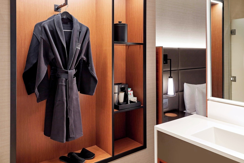 AC Hotel by Marriott Sunnyvale Cupertino - photo 20