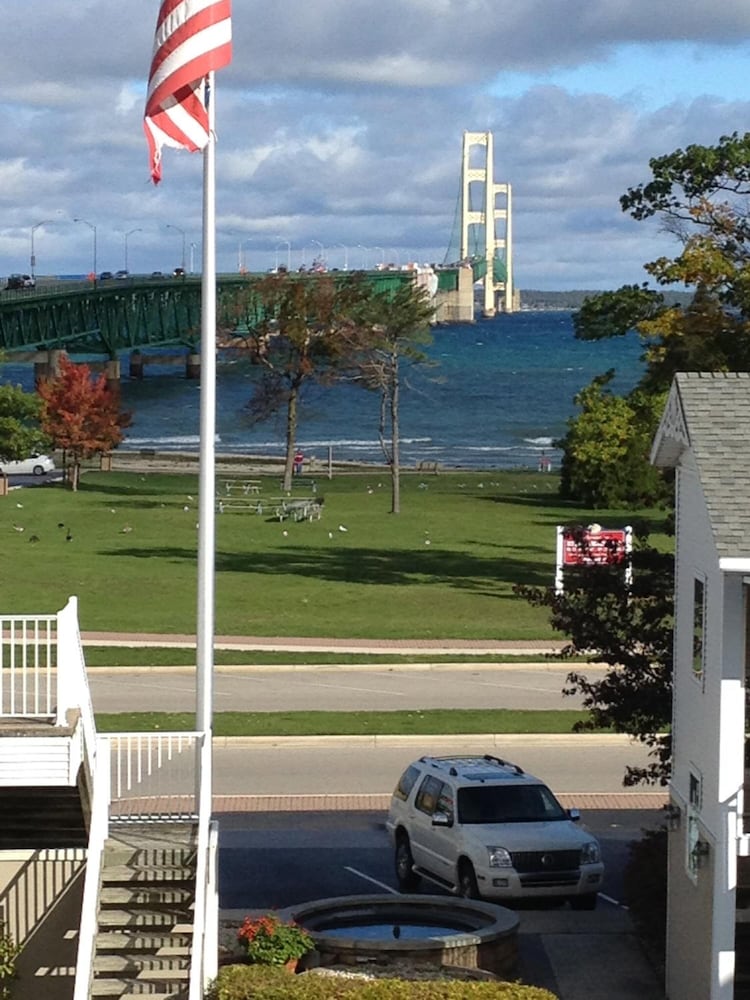 Parkside Inn Bridgeview - photo 27