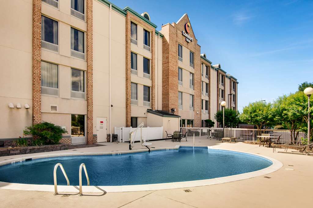 Comfort Inn Airport - photo 27