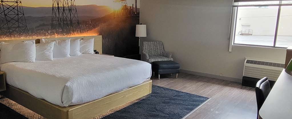 Best Western Plus Butte Plaza Inn - photo 19