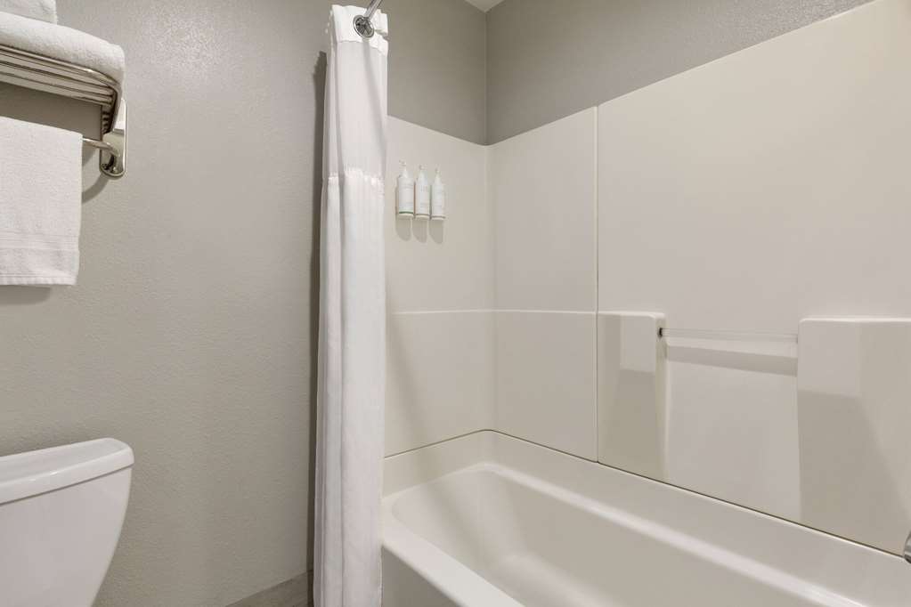 Super 8 by Wyndham Eureka - photo 28