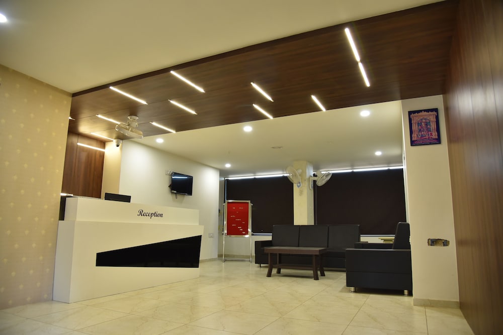 Hotel Savera Inn - carbon neutral hotel in Morbi