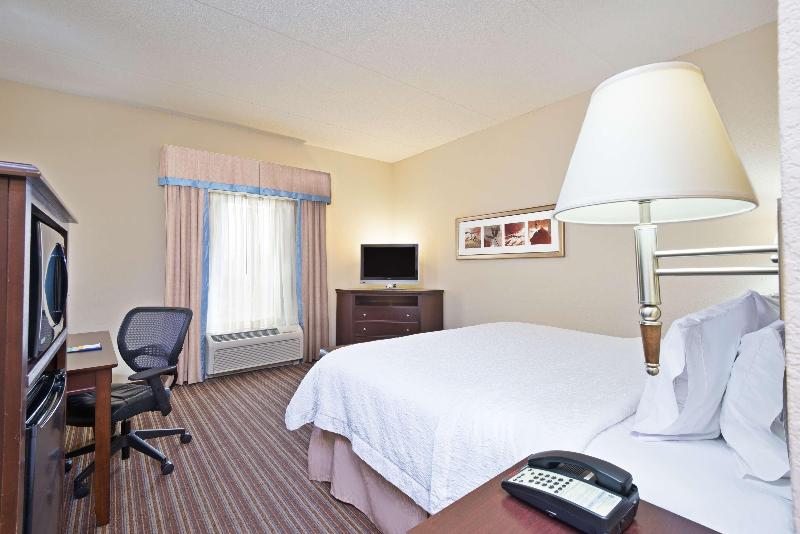 Hampton Inn by Hilton Gainesville Haymarket - photo 31