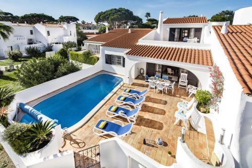 Mng Elliott24 in Almancil, Portugal