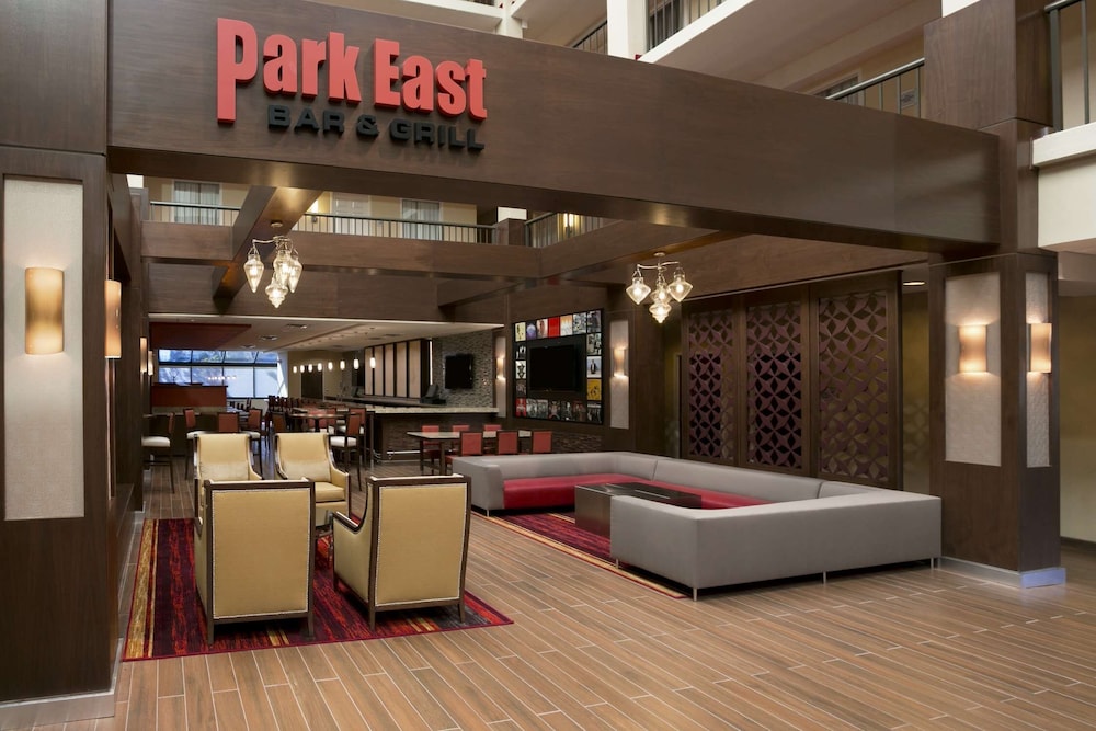 Embassy Suites by Hilton Cleveland Beachwood - photo 19