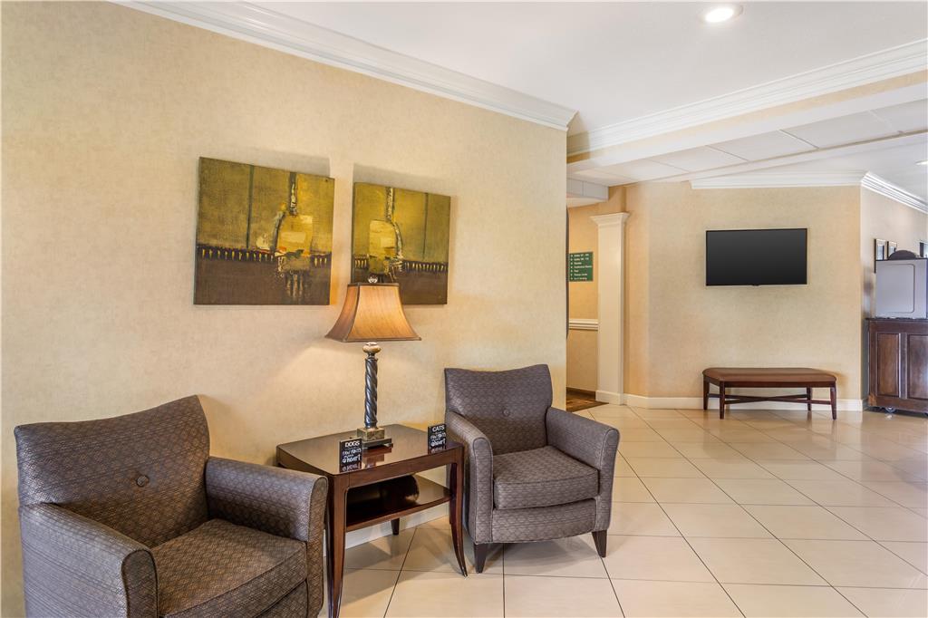 Best Western Plus Valdosta Hotel & Suites - photo 44