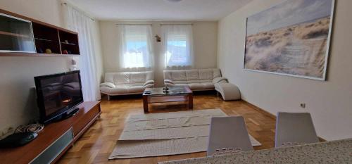 Regina Hungarorum - carbon neutral hotel in Unknown City