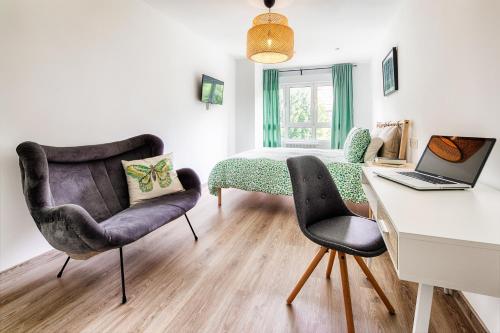 4 estaciones Tu hogar en el corazón de Oviedo — carbon neutral stay, Oviedo